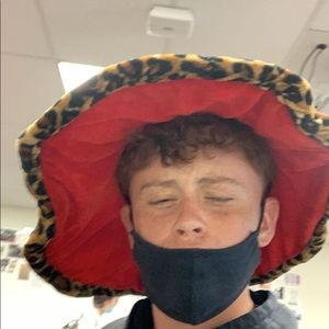 Meet your Posher, Calbert